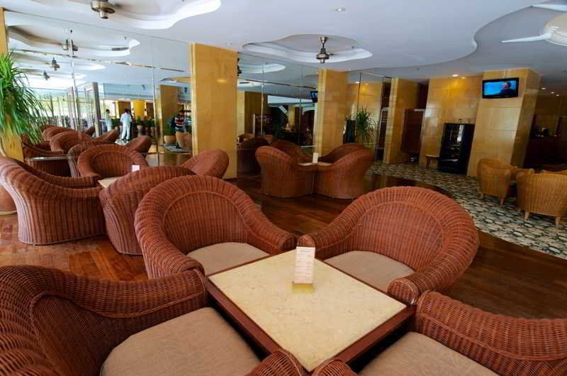 The Millen Penang, Autograph Collection Hotel George Town  Kültér fotó The lobby of the hotel